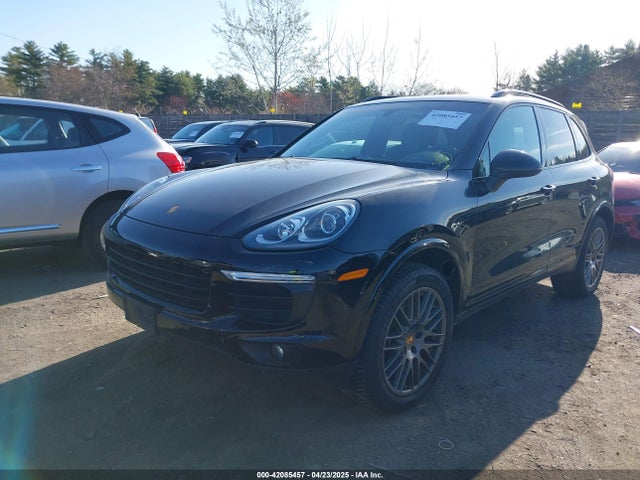 Porsche Cayenne Platinum Edition 2017 WP1AA2A28HKA86850 Image 2