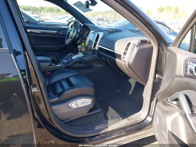 Porsche Cayenne Platinum Edition 2017 WP1AA2A28HKA86850 Image 5