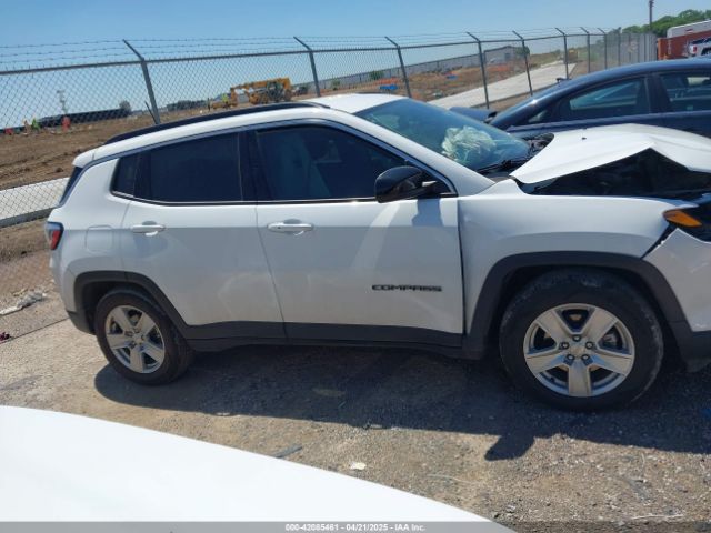 3C4NJCBB4NT210839 Jeep Compass Latitude Fwd