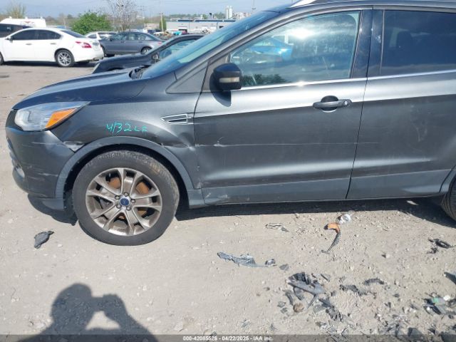 1FMCU9J95GUB85602 Ford Escape Titanium