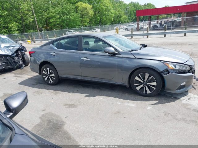 1N4BL4DW2NN302878 Nissan Altima Sv Intelligent Awd
