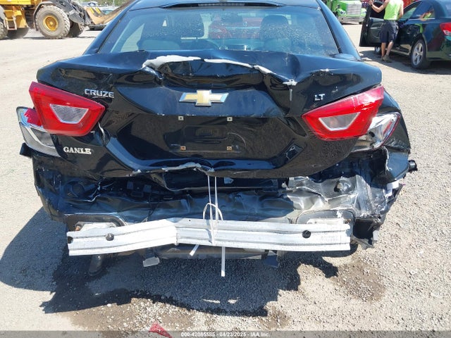 1G1BE5SM2H7268552 Chevrolet Cruze Lt Auto