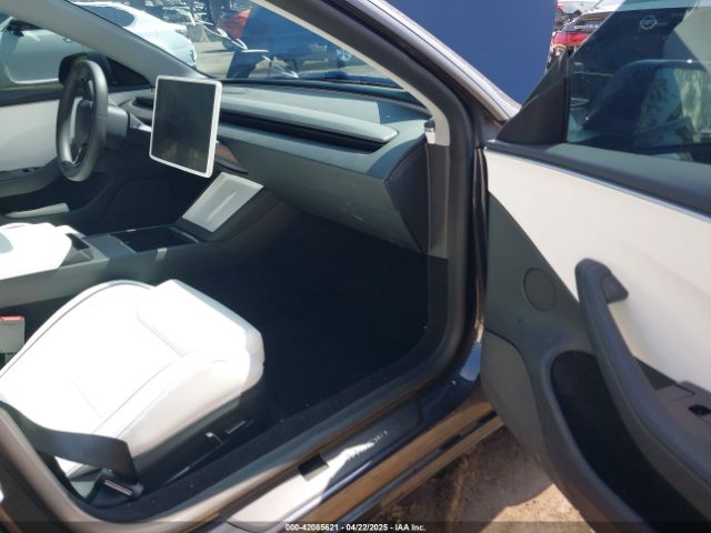 2024 TESLA MODEL 3 5YJ3E1ET1RF867803 Photo 4
