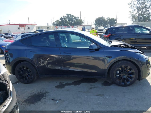 7SAYGDEEXRF146109 Tesla 2024