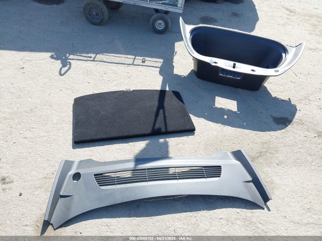 7SAYGDEEXRF146109 Tesla 2024