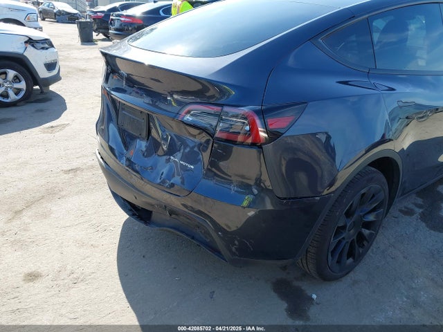 7SAYGDEEXRF146109 Tesla 2024