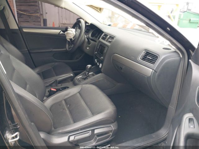 3VWDB7AJ8JM257687 Volkswagen Jetta 1.4t Se/1.4t Wolfsburg Edition