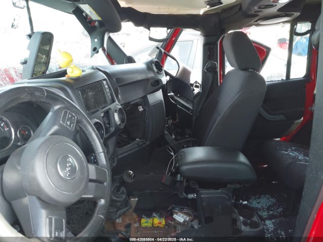 1C4BJWDG9EL229623 Jeep Wrangler Unlimited Sport