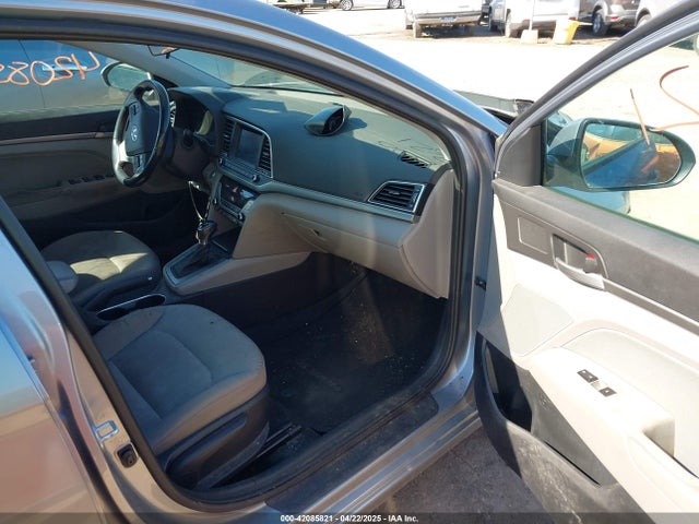 5NPD84LF8HH094760 Hyundai ELANTRA SE