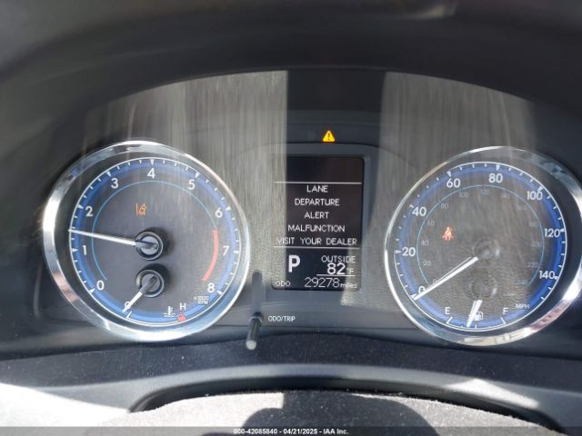 2T1BURHE6HC763241 Toyota COROLLA LE