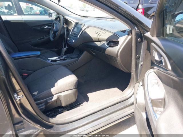 1G1ZE5ST8HF200137 Chevrolet MALIBU 1LT