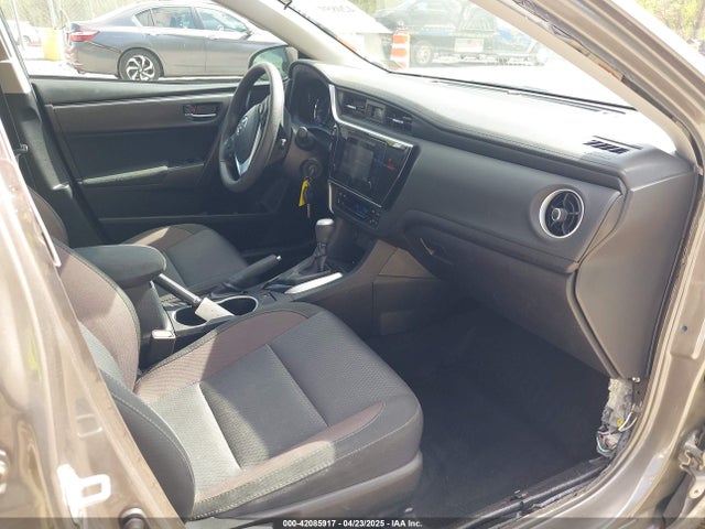 2T1BURHE5JC041894 Toyota COROLLA LE