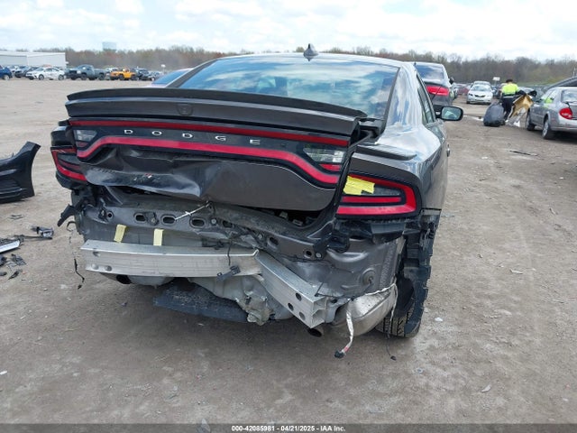 2C3CDXJG2JH330696 Dodge Charger Gt Awd