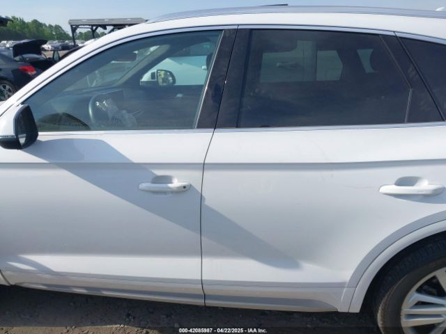 WA1BNAFY7K2031633 Audi Q5 45 Premium