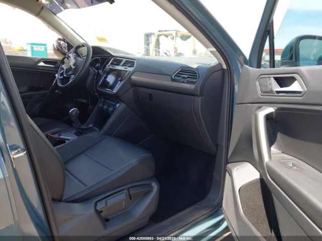 2021 VOLKSWAGEN TIGUAN 3VV3B7AX5MM146829 Photo 4