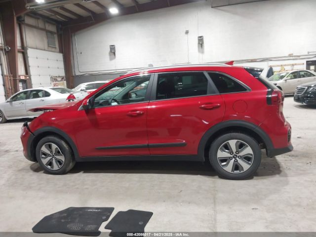 KNDCB3LC5N5540355 KIA NIRO LX