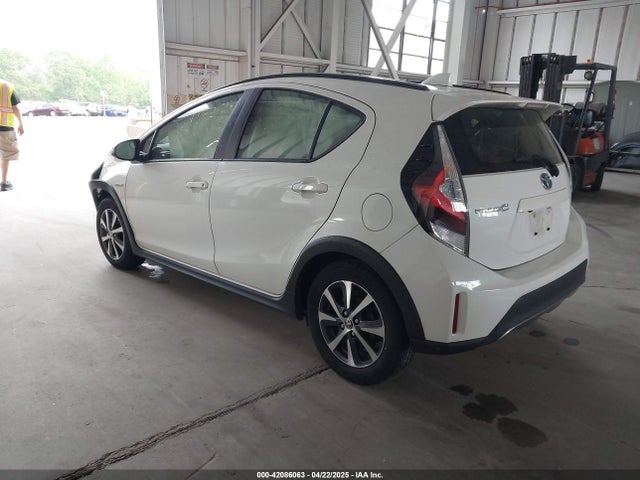 JTDKDTB31J1608112 Toyota PRIUS C