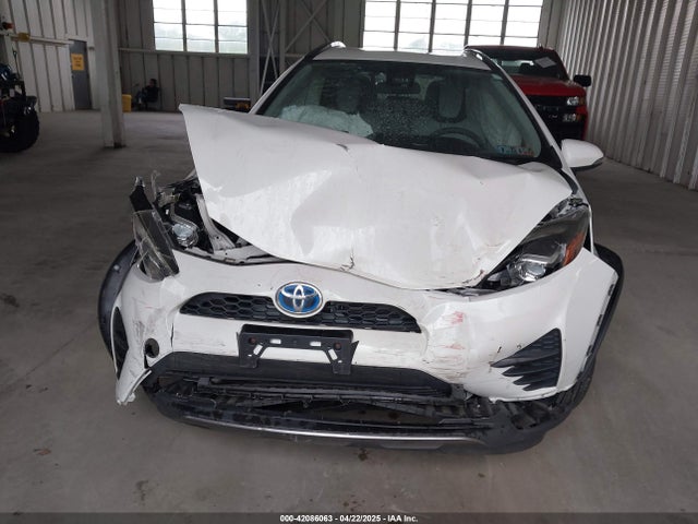 JTDKDTB31J1608112 Toyota PRIUS C