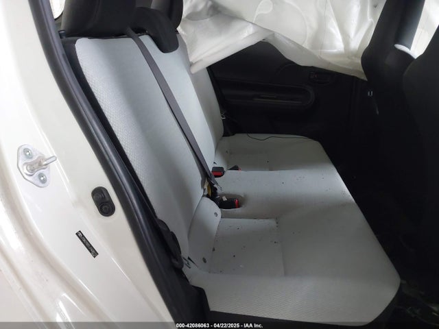 JTDKDTB31J1608112 Toyota PRIUS C