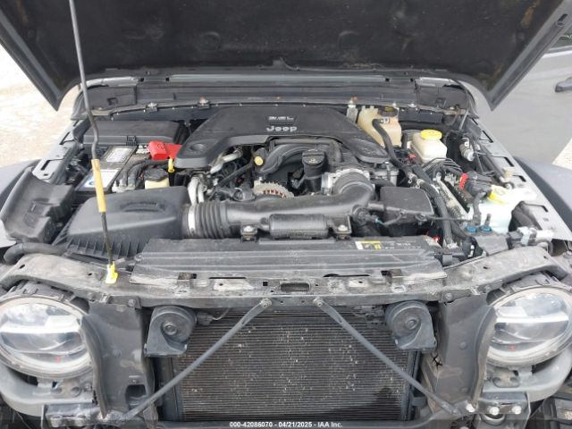 1C4HJXFG0JW205037 Jeep Wrangler Unlimited Rubicon 4x4