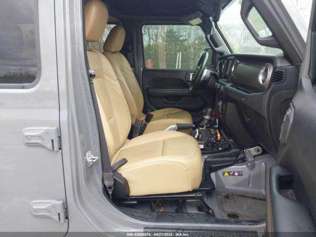 1C4HJXFG0JW205037 Jeep Wrangler Unlimited Rubicon 4x4
