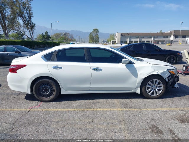 Nissan Altima 2.5 S 2018 1N4AL3AP2JC260799 Image 13