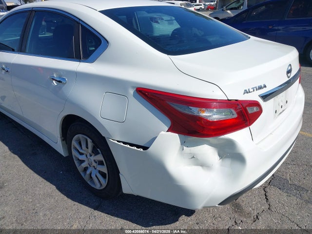 Nissan Altima 2.5 S 2018 1N4AL3AP2JC260799 Image 17