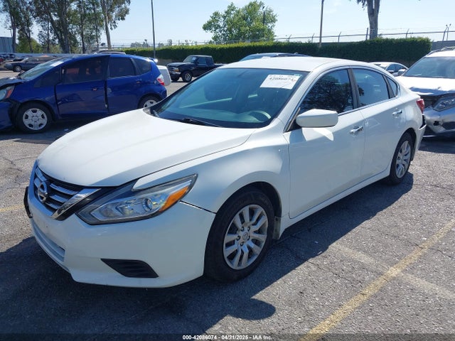 Nissan Altima 2.5 S 2018 1N4AL3AP2JC260799 Image 2