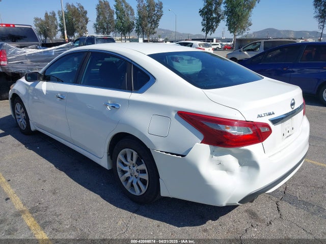Nissan Altima 2.5 S 2018 1N4AL3AP2JC260799 Image 3