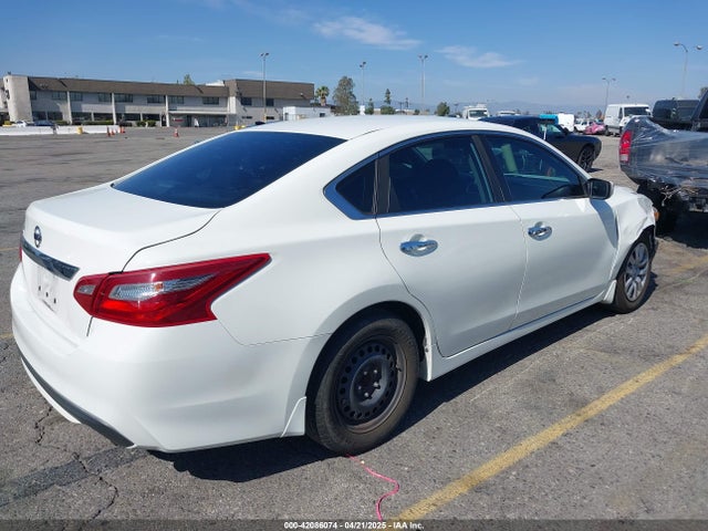 Nissan Altima 2.5 S 2018 1N4AL3AP2JC260799 Image 4