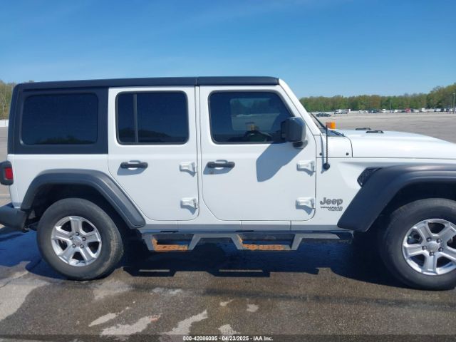 1C4HJXDN2LW138980 Jeep Wrangler Unlimited Sport S 4x4