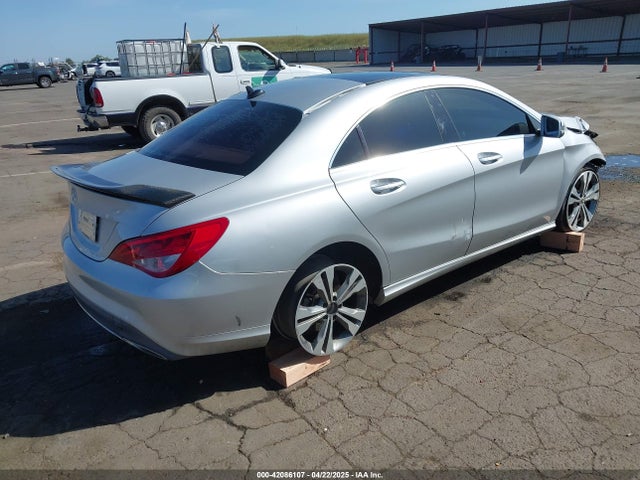 Mercedes-Benz m270 2018 WDDSJ4EB8JN507858 Image 4