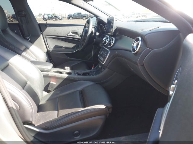 Mercedes-Benz m270 2018 WDDSJ4EB8JN507858 Image 5
