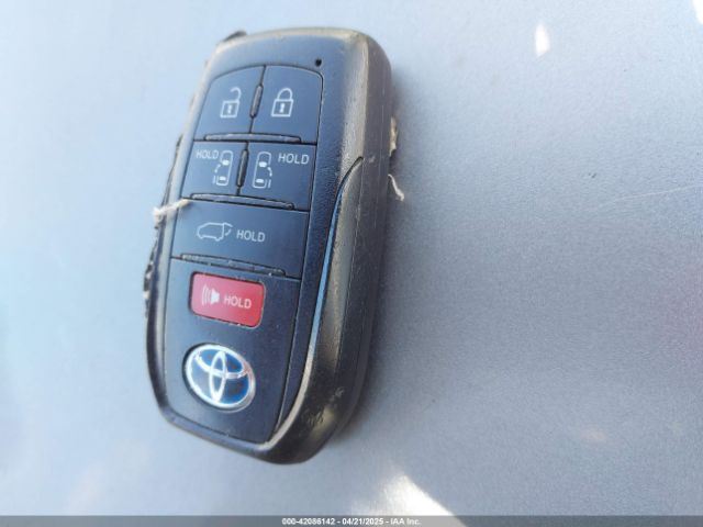 2022 TOYOTA SIENNA 5TDASKFC7NS045078 Photo 10