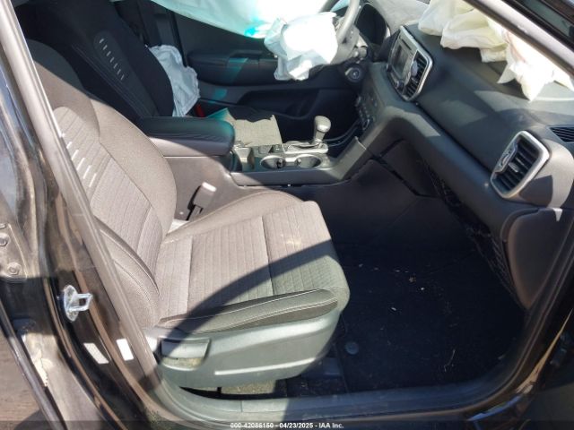 KNDPMCAC4H7043644 KIA Sportage Lx