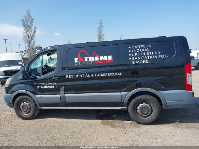 1FTYE1YM1FKA21664 Ford Transit-150