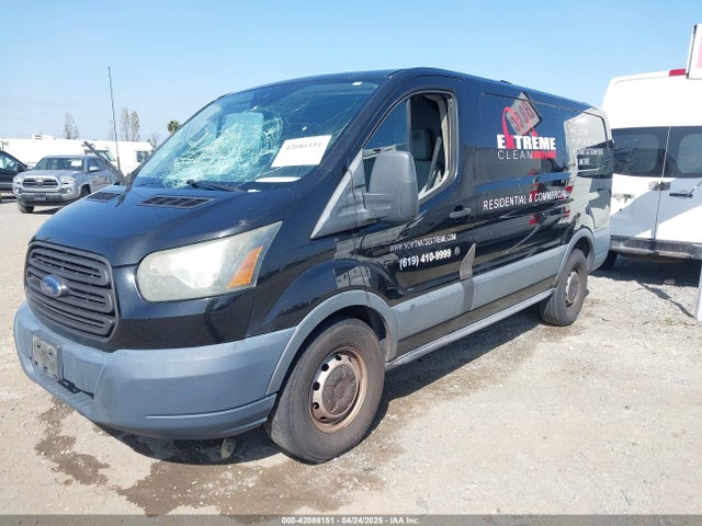 1FTYE1YM1FKA21664 Ford Transit-150