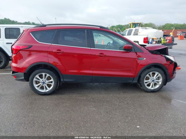 1FMCU0HD3KUB27017 Ford ESCAPE SEL