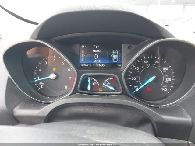1FMCU0HD3KUB27017 Ford ESCAPE SEL