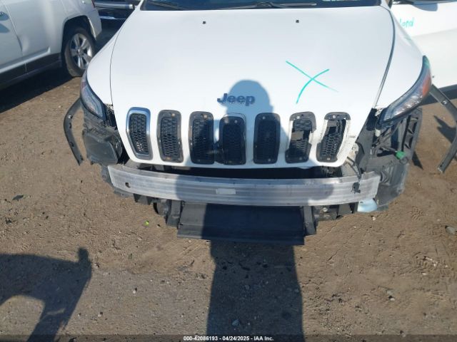 1C4PJLCB6EW206891 Jeep Cherokee Latitude