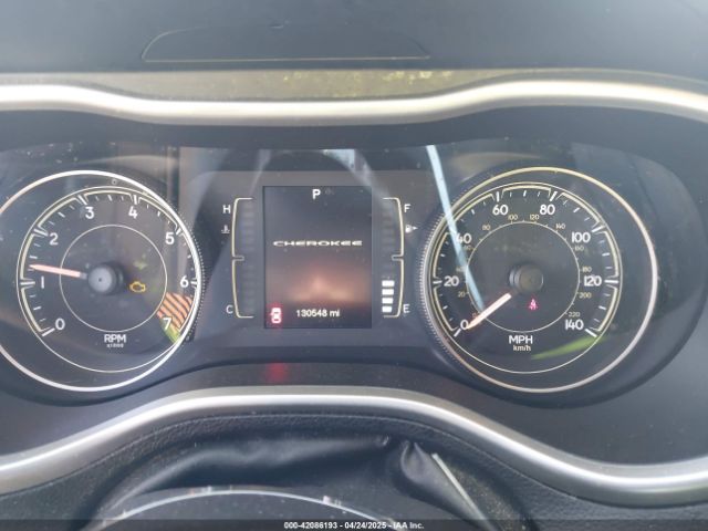 1C4PJLCB6EW206891 Jeep Cherokee Latitude