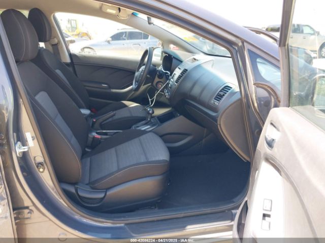 KNAFK5A81G5573215 KIA FORTE LX