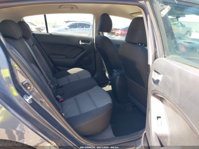 KNAFK5A81G5573215 KIA FORTE LX