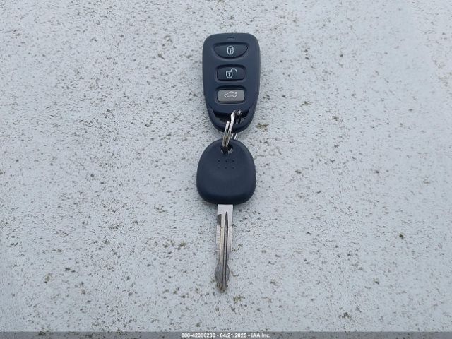 5NPDH4AE9EH482327 Hyundai ELANTRA SE