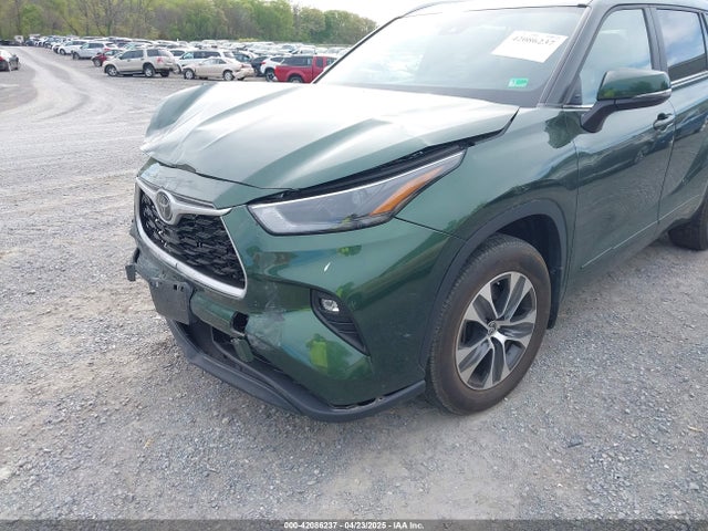 5TDKDRBHXPS515888 Toyota Highlander Xle