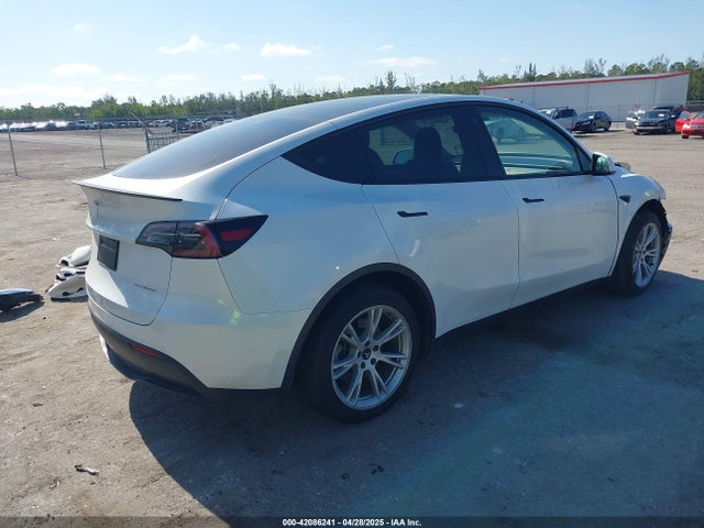 2023 TESLA MODEL Y 7SAYGAEE7PF588681 Photo 3