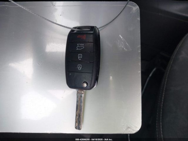 KNDJP3A5XJ7579843 KIA SOUL +