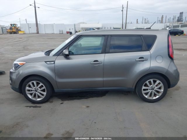 KNDJP3A5XJ7579843 KIA SOUL +