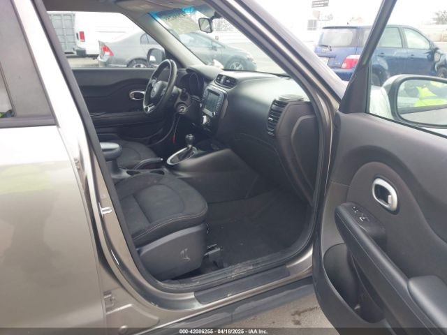 KNDJP3A5XJ7579843 KIA SOUL +