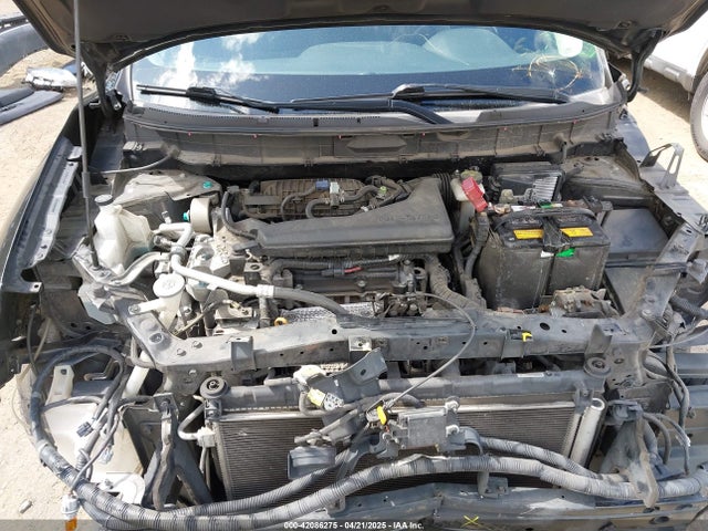 KNMAT2MV5JP593778 Nissan ROGUE SV